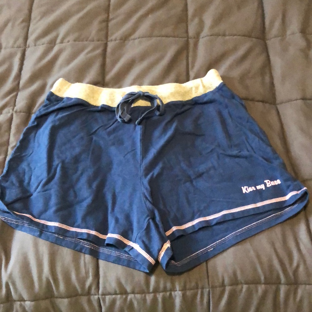 Kiss my Bass sleep shorts